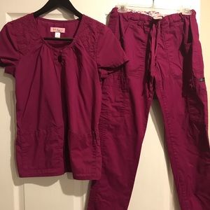 Koi wine scrub set XS